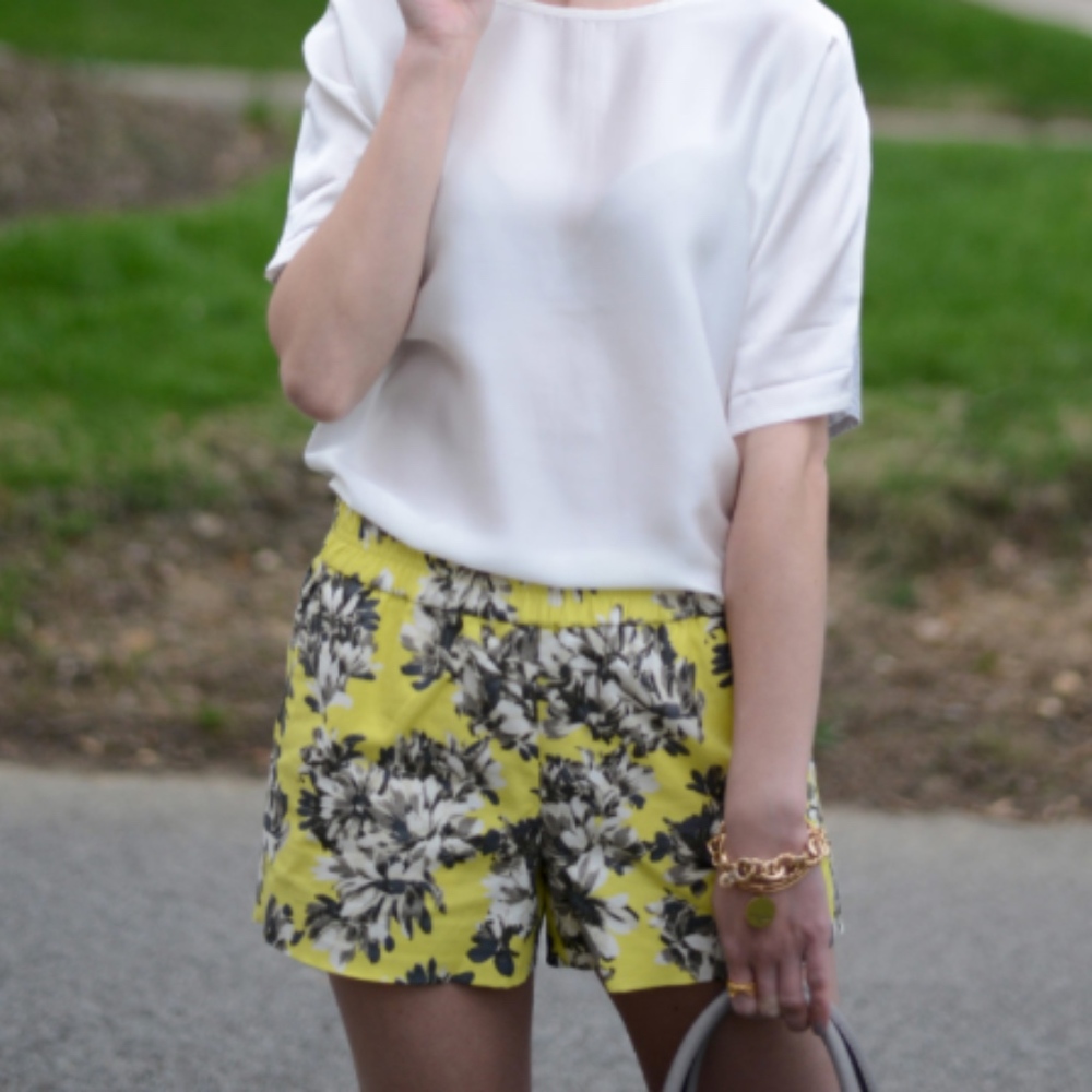 J crew factory pull on boardwalk shorts yellow 0